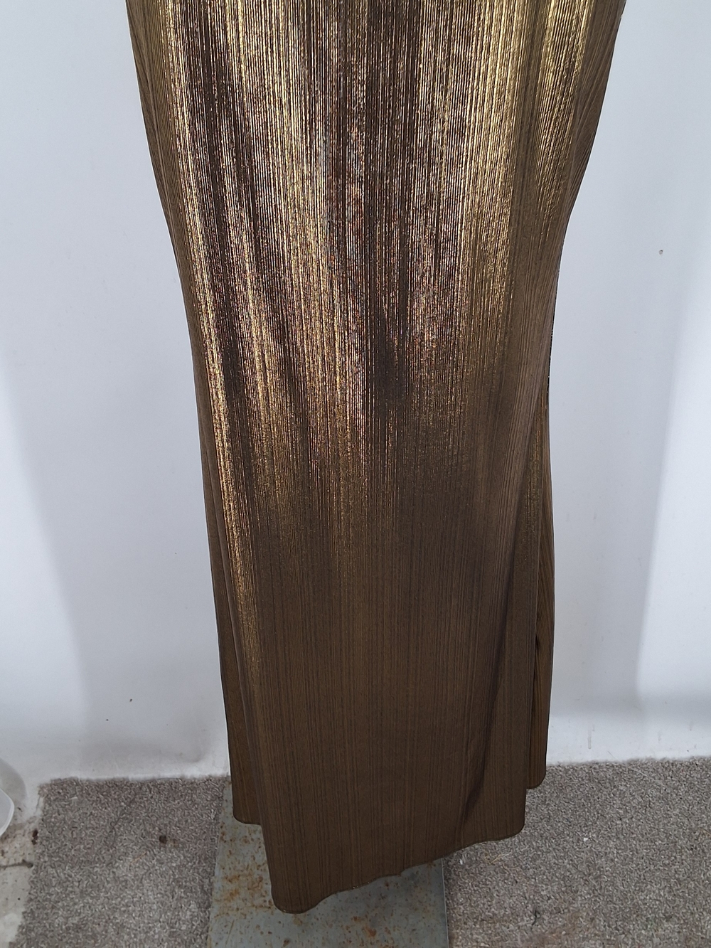 Mac Duggal Gold Sequin V-Neck Maxi Gown - Picture 5 of 11